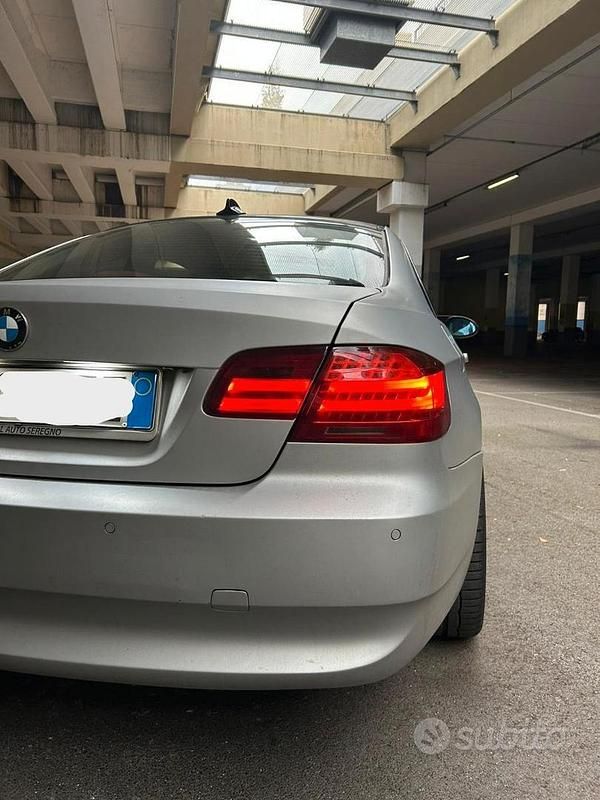 Usata BMW 325 Efficient Dynamics 218 CV (160 kW) 2006 Grigio Coupé