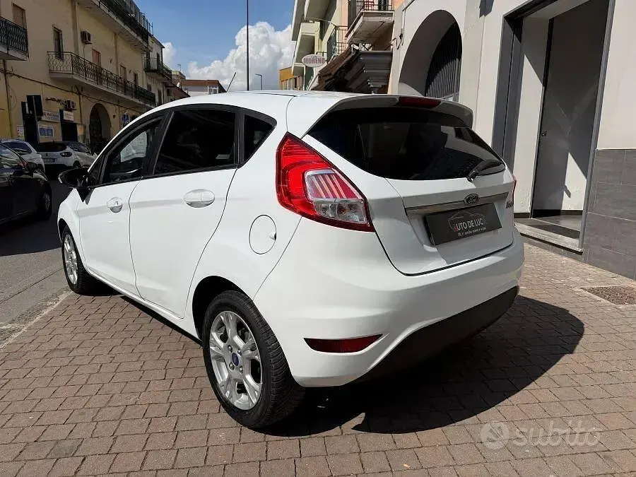 Usata Ford Fiesta Titanium 97 CV (71 kW) 2018 Nero Utilitaria