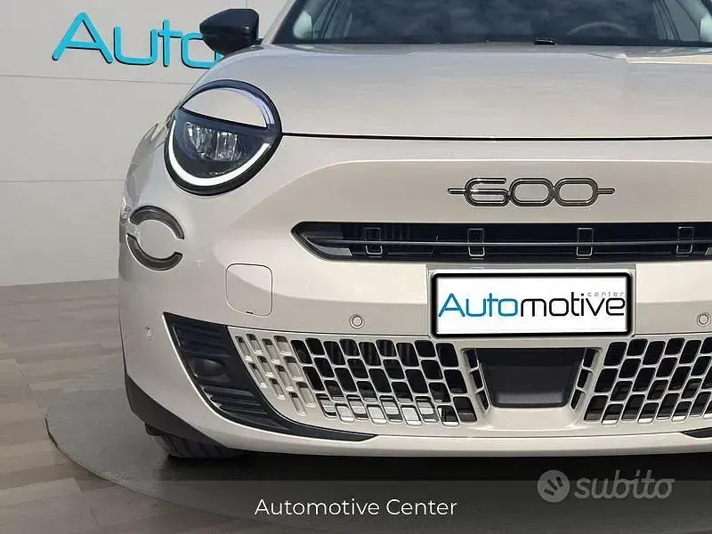 Usata Fiat 600 Business 110 CV (80 kW) 2025 Beige SUV