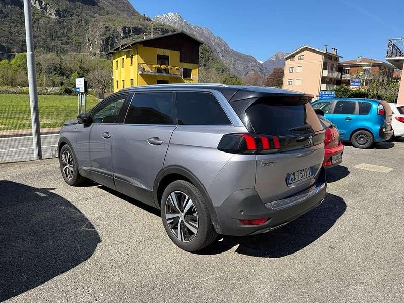 Usata Peugeot 5008 GT-line 131 CV (96 kW) 2019 Argento SUV