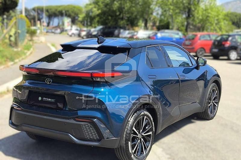 Second-hand Toyota C-HR Lounge 98 CP (72 kW) 2025 Albastru SUV