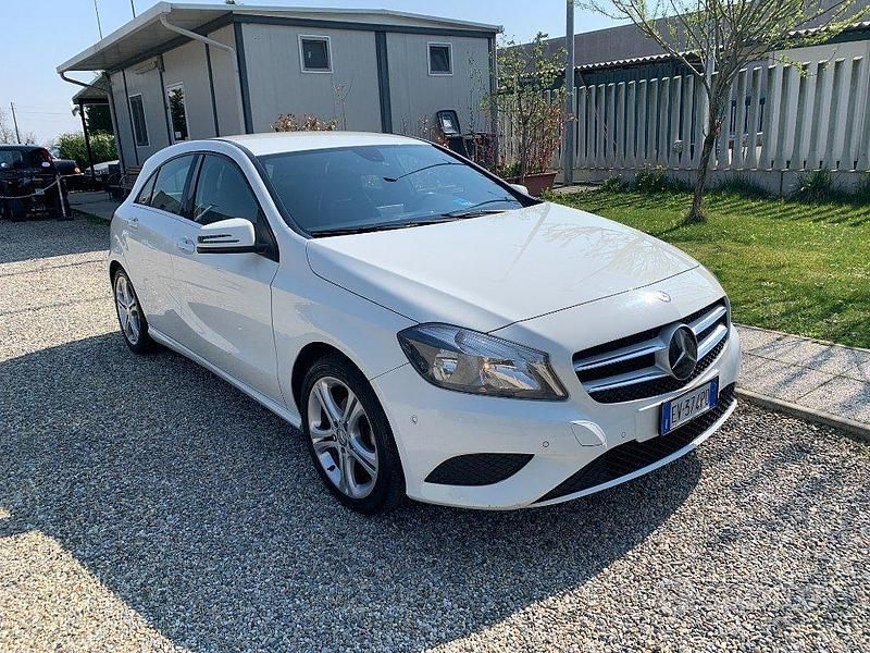 Usata Mercedes A180 109 CV (80 kW) 2014 Bianco Berlina