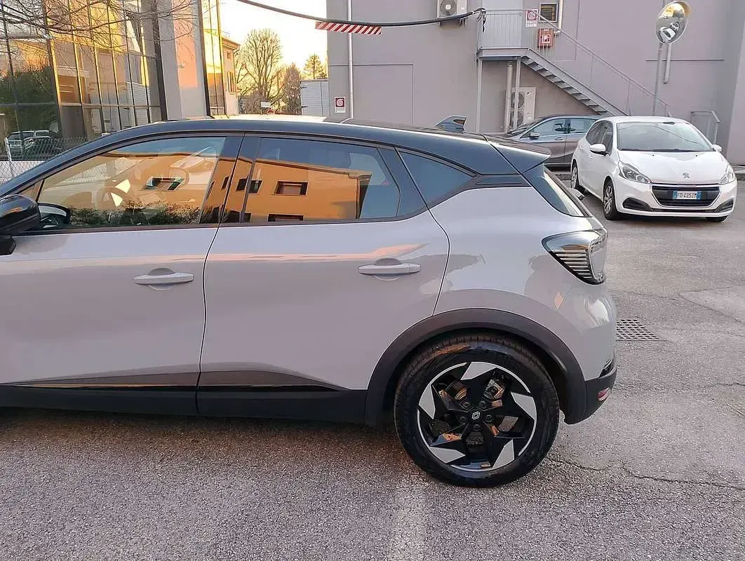 Usata Renault Captur Techno 94 CV (69 kW) 2024 SUV