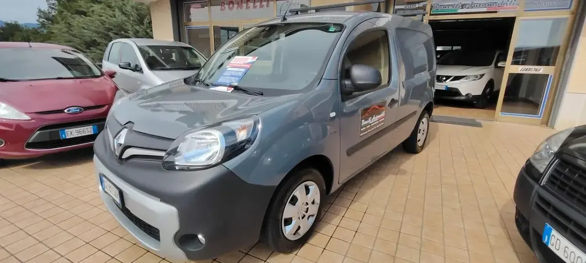 Usata Renault Kangoo 95 CV (69 kW) 2021 Grigio Monovolume