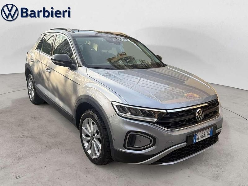 Usata VW T-Roc Life 150 CV (110 kW) 2023 Argento SUV