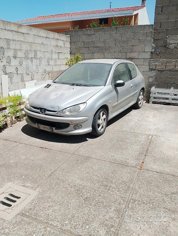 Usata Peugeot 206 109 CV (80 kW) 2005 Grigio Berlina