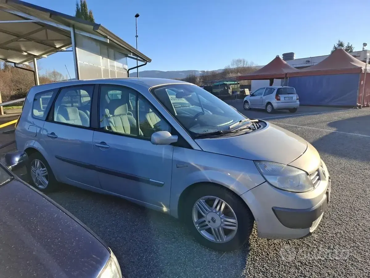 Usata Renault Scénic II Exception 120 CV (88 kW) 2004 Nero Monovolume