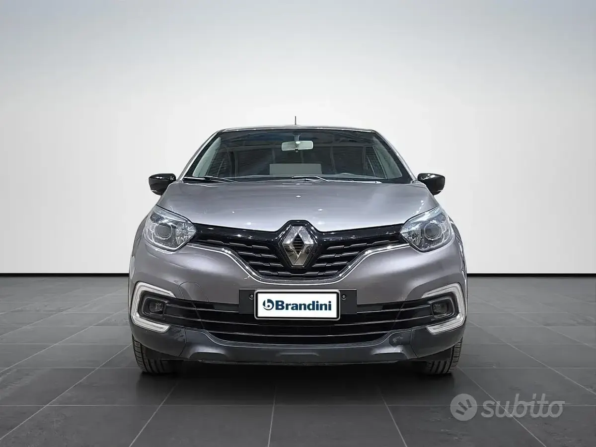 Usata Renault Captur Edition One 110 CV (80 kW) 2019 Grigio SUV
