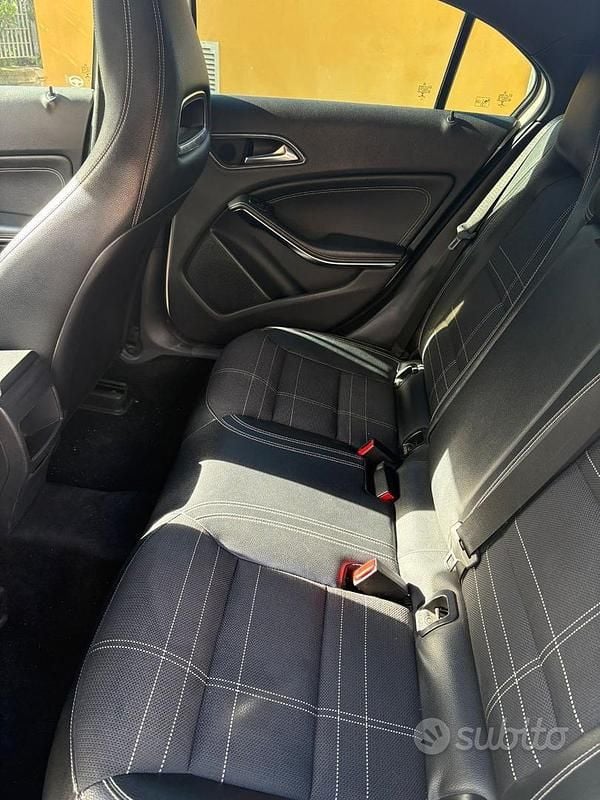 Usata Mercedes A180 109 CV (80 kW) 2013 Bianco Berlina
