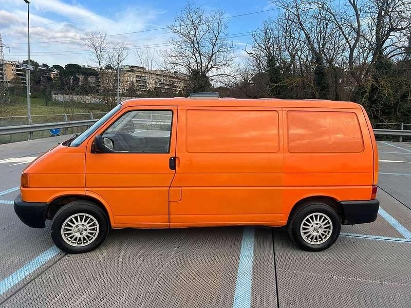 Usata VW T4 116 CV (85 kW) 1998 Arancione Furgone