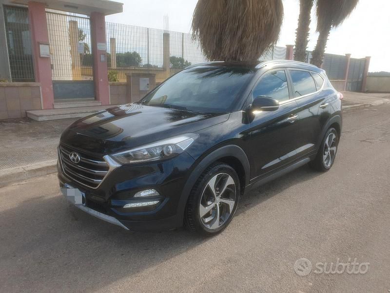 Nero Usata 2016 Hyundai Tucson SUV | 12.500 € (Buon prezzo) - Immagine 1/4