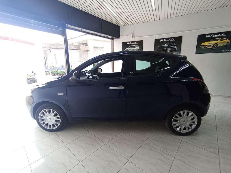 Usata Lancia Ypsilon S 95 CV (69 kW) 2016 Blu/azzurro Utilitaria