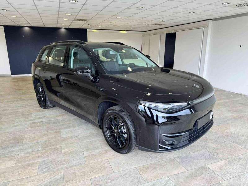 Nero Nuova 2025 Leapmotor C10 SUV | 35.900 € (Cara) - Immagine 1/4