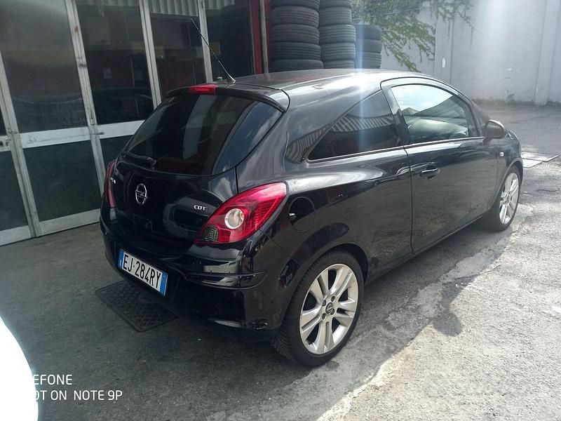 Usata Opel Corsa 2011 Nero Utilitaria