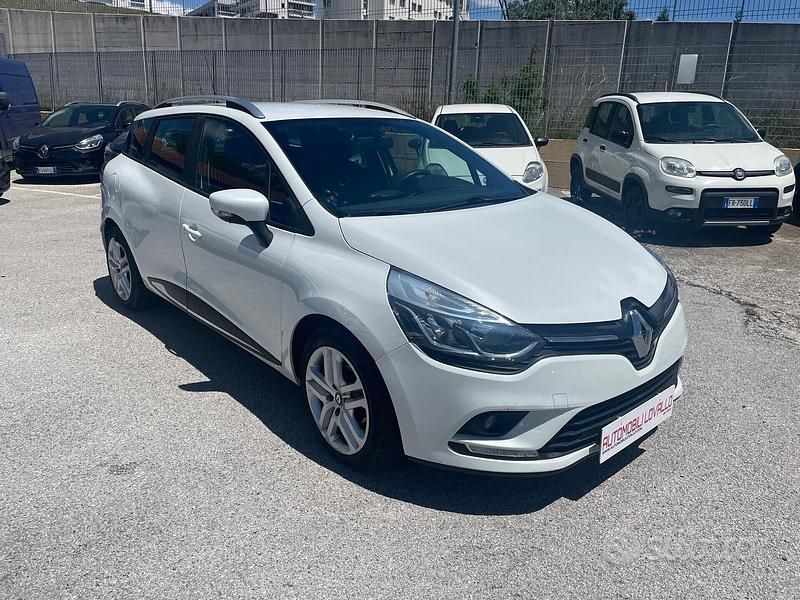Usata Renault Clio GrandTour 74 CV (54 kW) 2018 Bianco Station wagon
