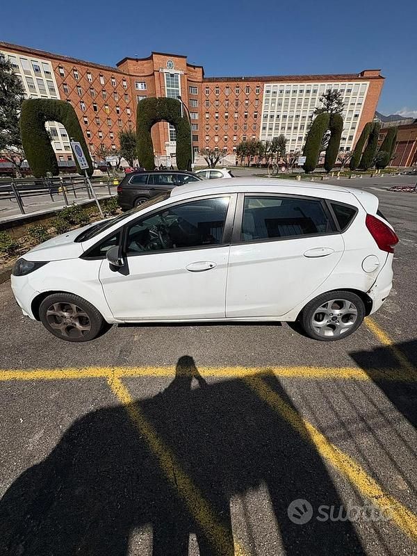Usata Ford Fiesta 2012 Bianco Utilitaria