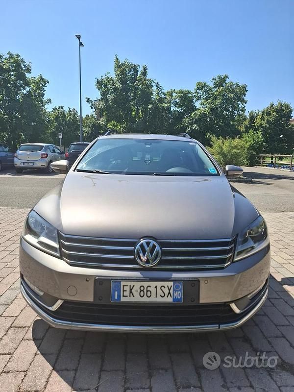 Usata VW Passat 140 CV (102 kW) 2011 Marrone Station wagon