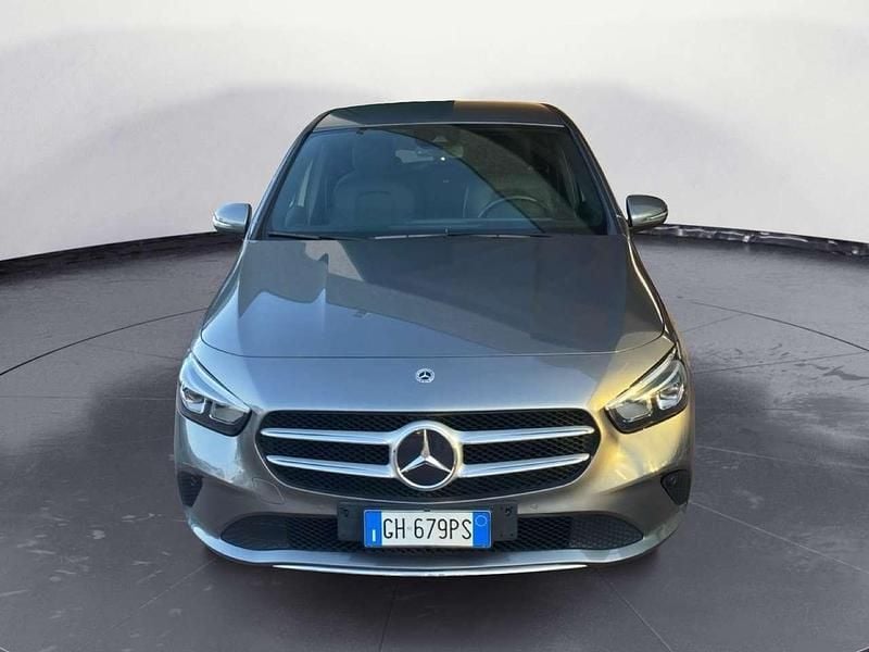 Usata Mercedes B250e Business 160 CV (117 kW) 2021 Grigio Monovolume