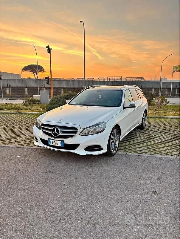 Bianco Usata 2016 Mercedes E250 Station wagon | 7500 € - Immagine 1/4