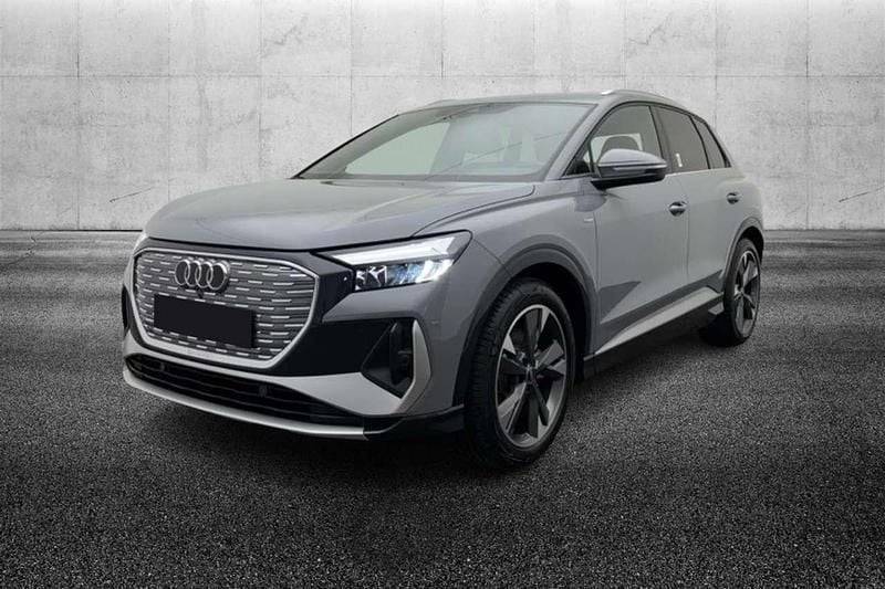 Usata Audi Q4 e-tron Comfort 125 kW (170 CV) 2023 Grigio pastello SUV
