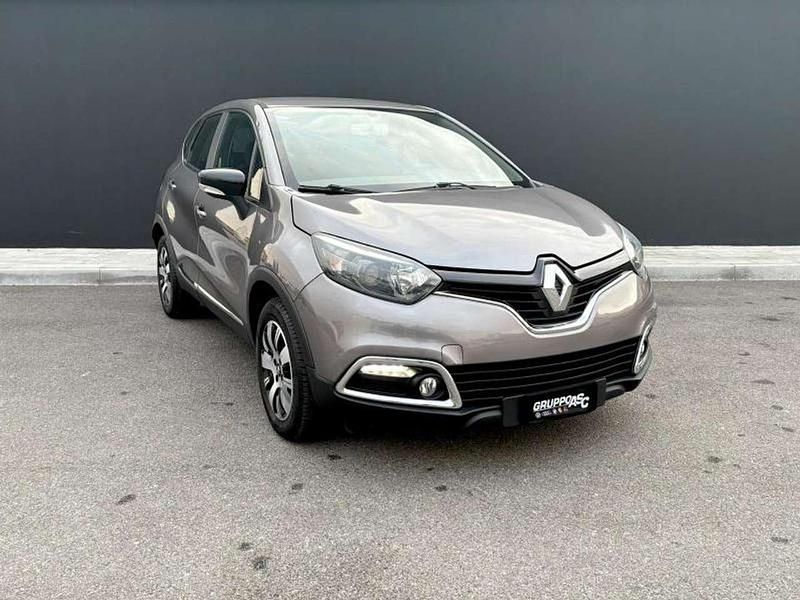Usata Renault Captur 90 CV (66 kW) 2015 Grigio SUV