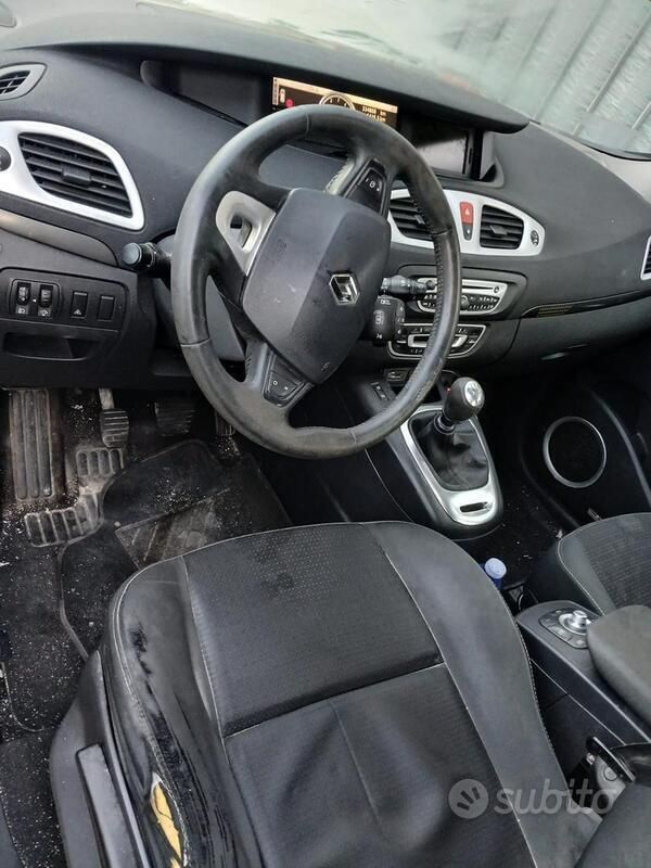 Usata 2007 Renault Scénic II Monovolume | 1500 € - Immagine 1/4
