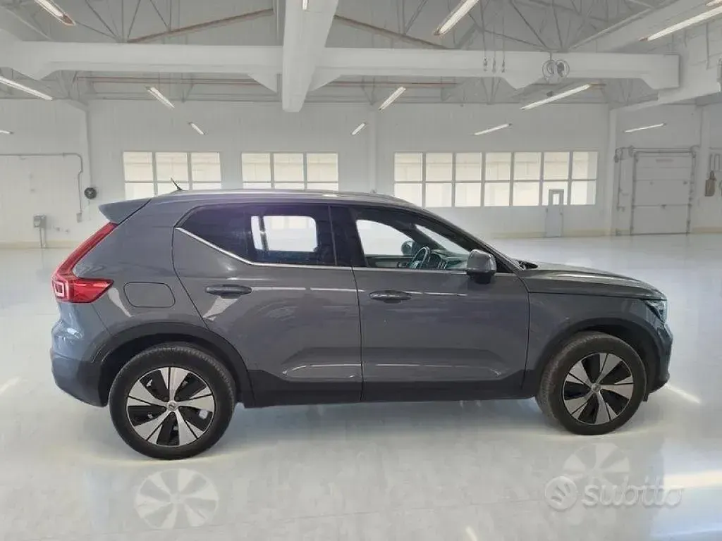 Usata Volvo XC40 Core 129 CV (94 kW) 2022 Grigio SUV