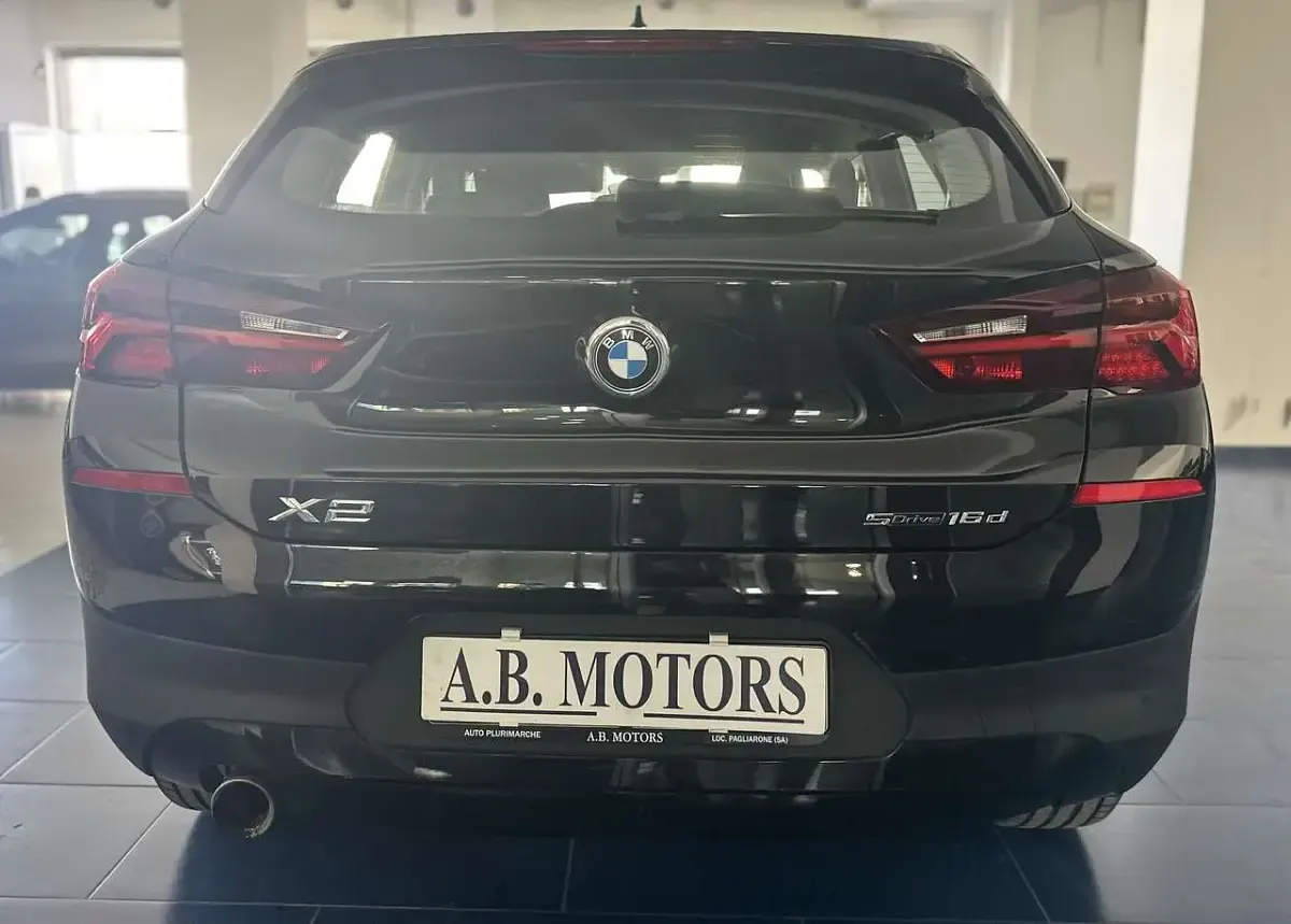 Usata BMW X2 116 CV (85 kW) 2023 Nero SUV