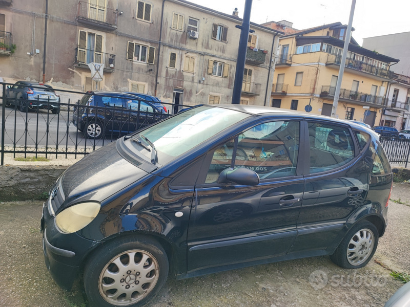 Usato 2002 Mercedes A170 1.7 Diesel 95 CV (900 €)