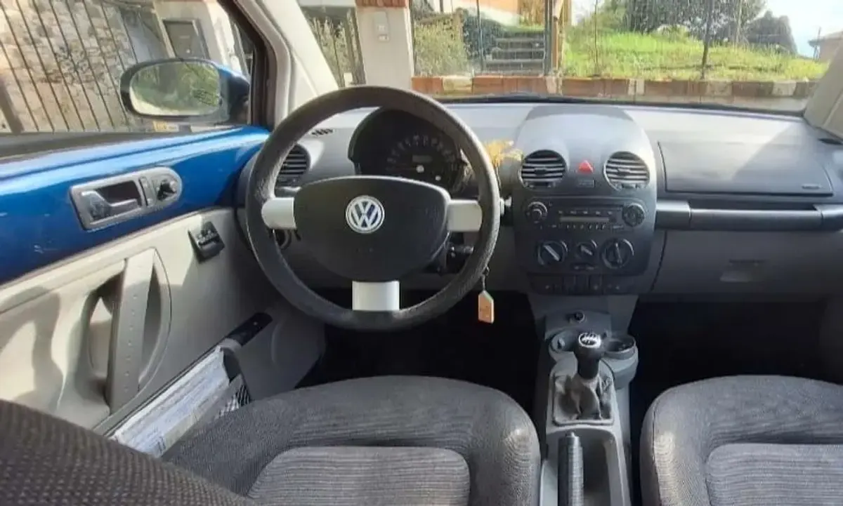 Usata VW New Beetle 102 CV (75 kW) 2005 Utilitaria