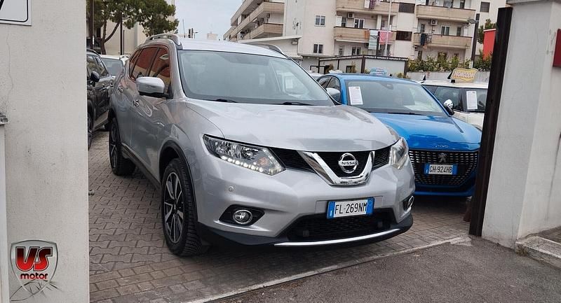 Argento Usata 2017 Nissan X-Trail Acenta SUV | 10.999 € (Super prezzo) - Immagine 1/4