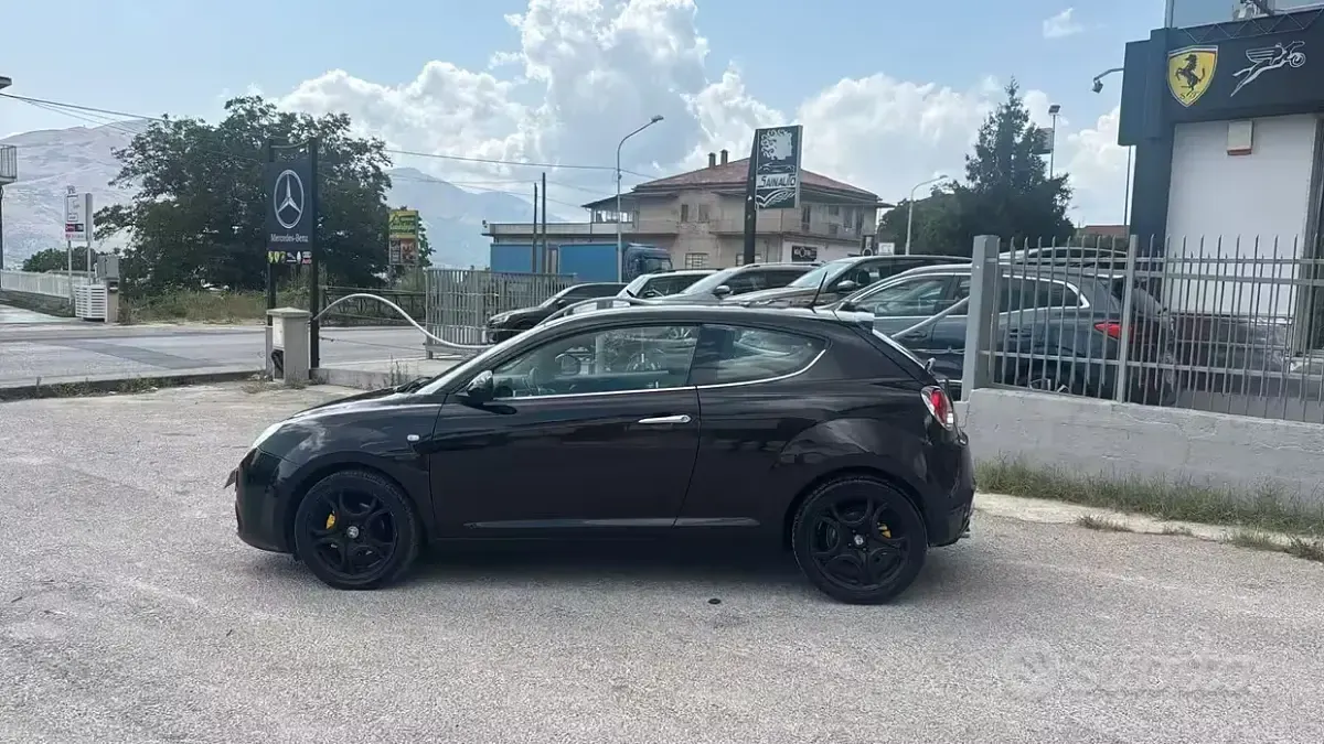 Usata Alfa Romeo MiTo Distinctive 120 CV (88 kW) 2011 Nero Utilitaria