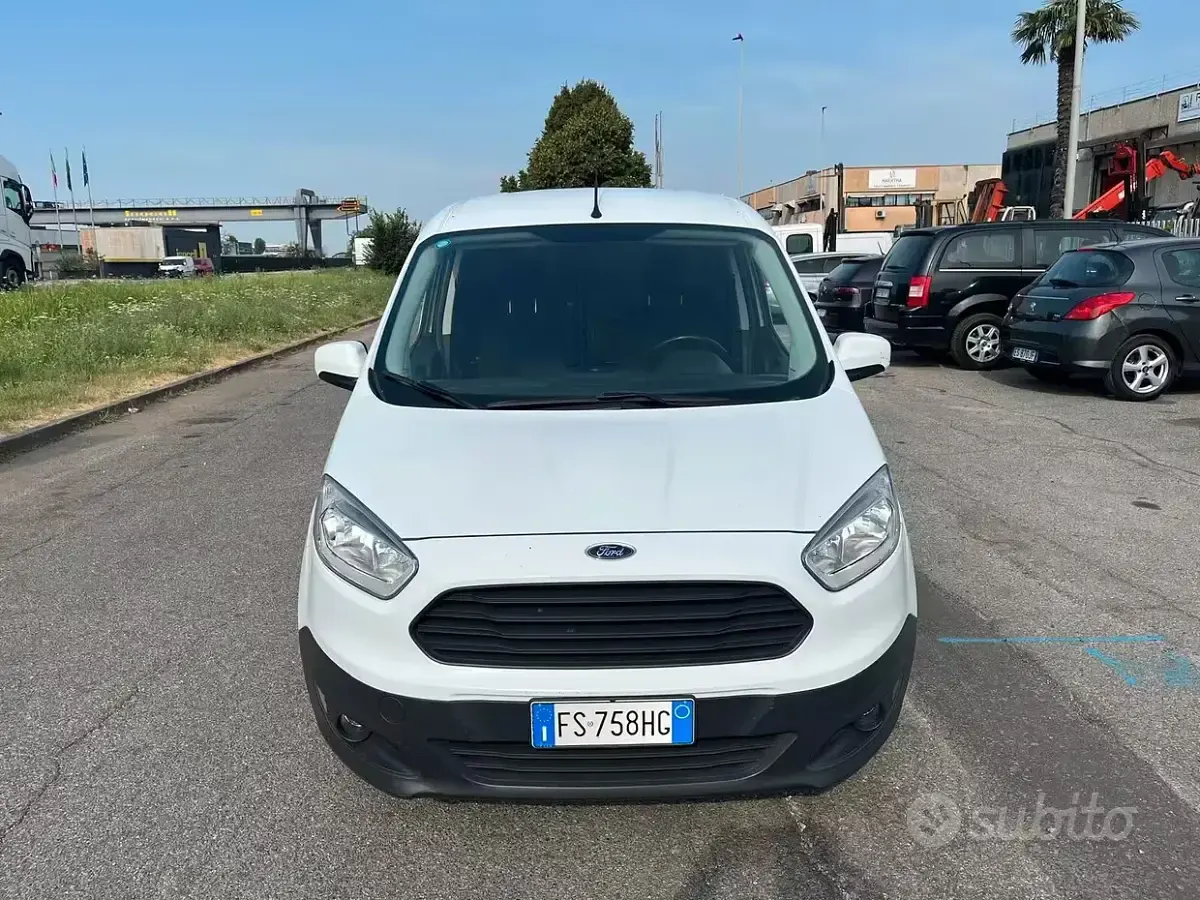 Usata Ford Transit Courier 75 CV (55 kW) 2018 Bianco Furgone