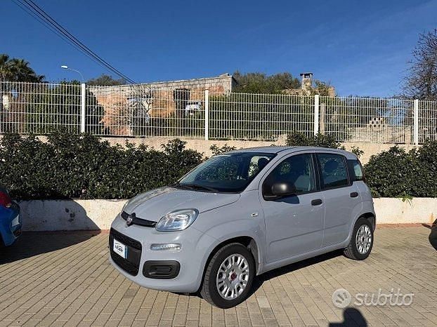 Grigio Usata 2019 Fiat Panda Easy Tre volumi | 10.490 € (Buon prezzo) - Immagine 1/4
