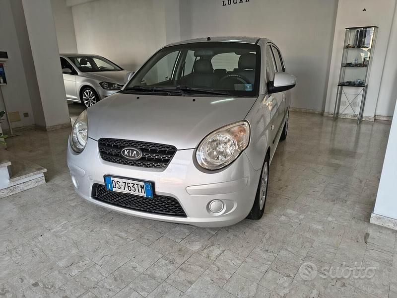 Usata Kia Picanto 75 CV (55 kW) 2008 Grigio Utilitaria