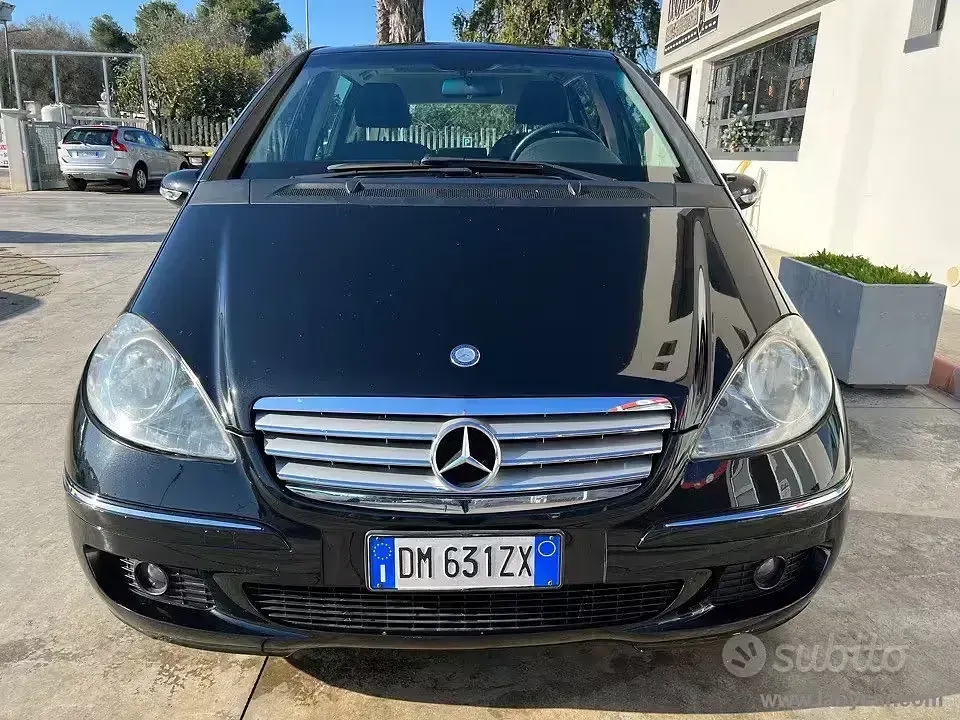 Usata Mercedes A180 Elegance 109 CV (80 kW) 2008 Nero Berlina