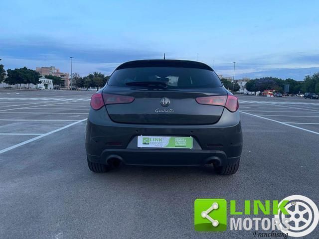Usata Alfa Romeo Giulietta Progression 137 CV (100 kW) 2015 Grigio Utilitaria