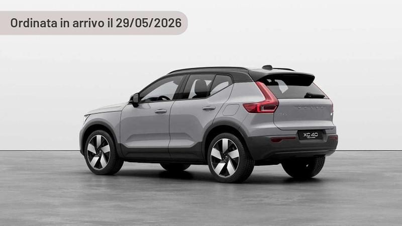 Argento Usata 2024 Volvo XC40 Plus SUV | 40.870 € (Buon prezzo) - Immagine 1/1