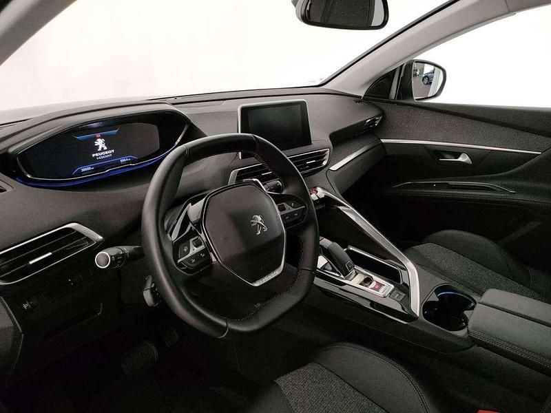 Usado Peugeot 5008 Allure 131 CV (96 kW) 2020 Gris SUV