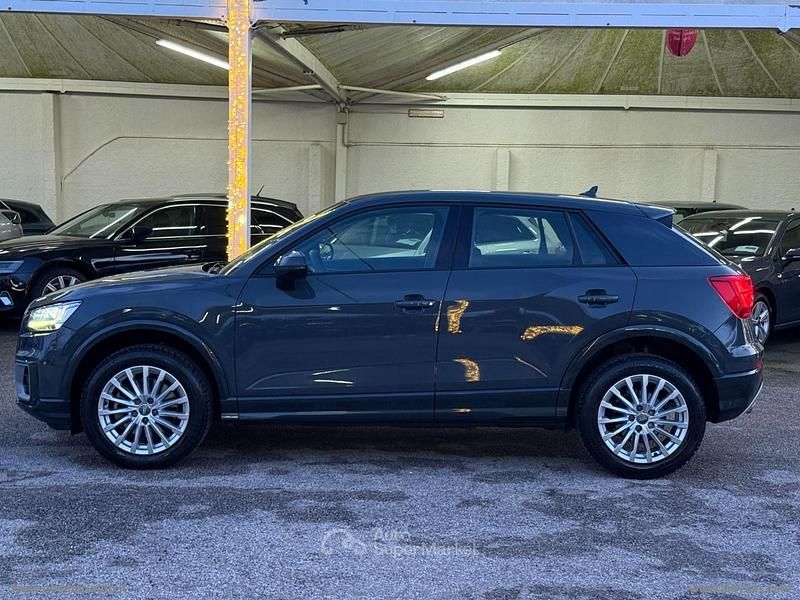 Usata Audi Q2 Admired 116 CV (85 kW) 2017 Grigio SUV