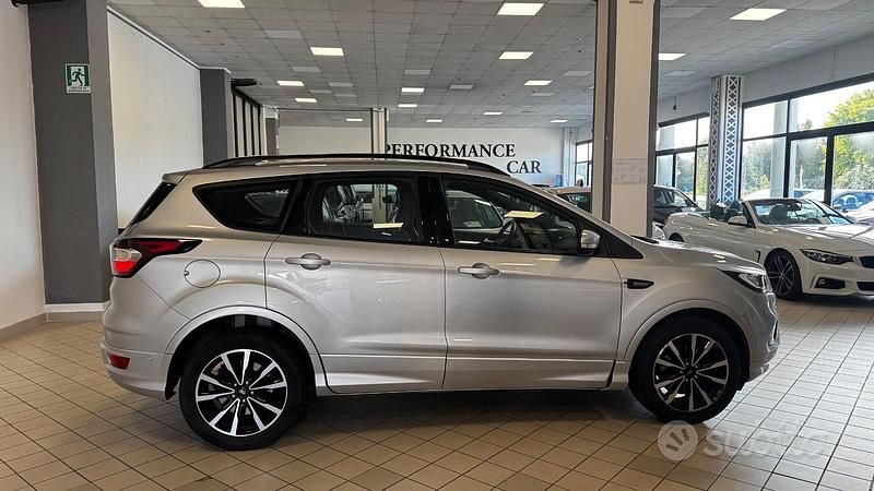 Usata Ford Kuga ST 150 CV (110 kW) 2019 Argento SUV