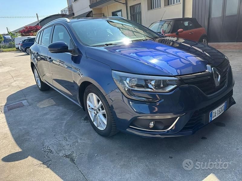Usata Renault Mégane GrandTour Business 116 CV (85 kW) 2020 Blu Station wagon