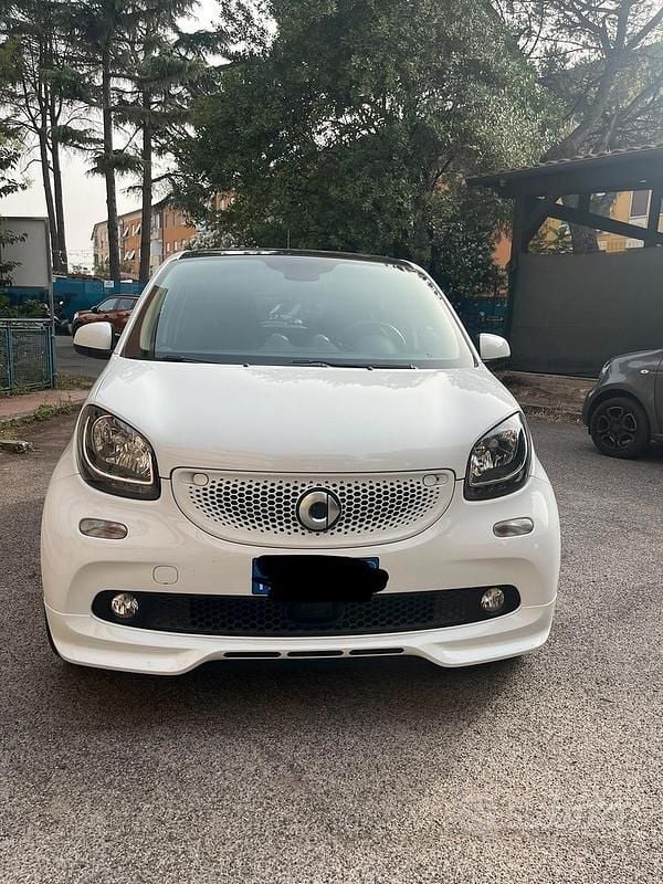 Usata Smart ForFour 90 CV (66 kW) 2019 Bianco Utilitaria