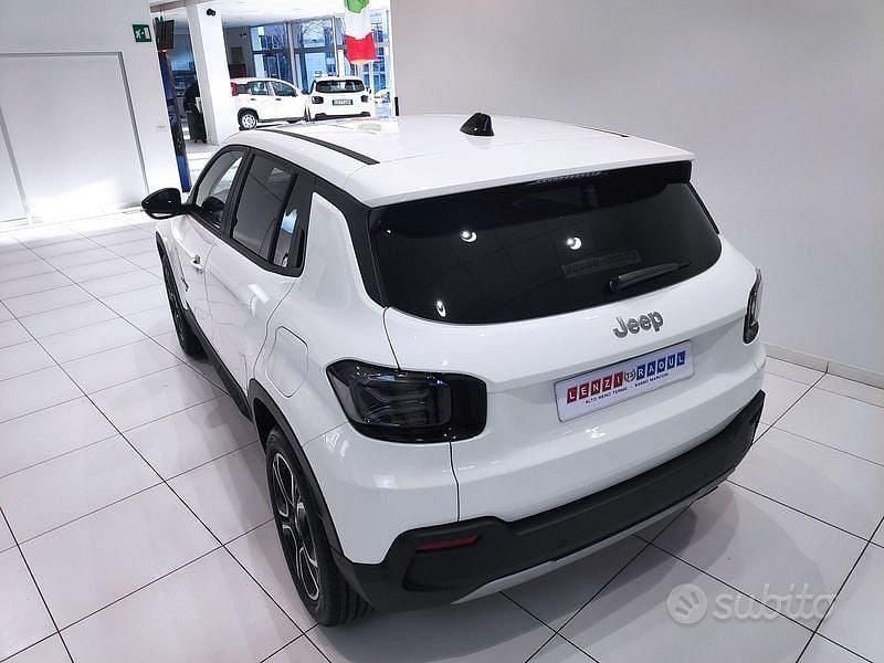Usata Jeep Avenger Summit 100 CV (73 kW) 2024 Bianco SUV