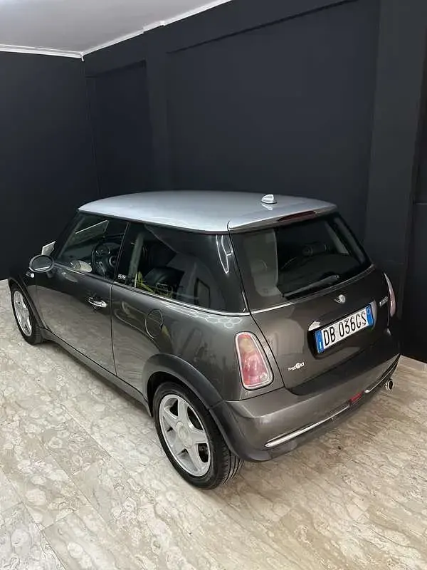 Usata Mini Cooper 116 CV (85 kW) 2006 Utilitaria