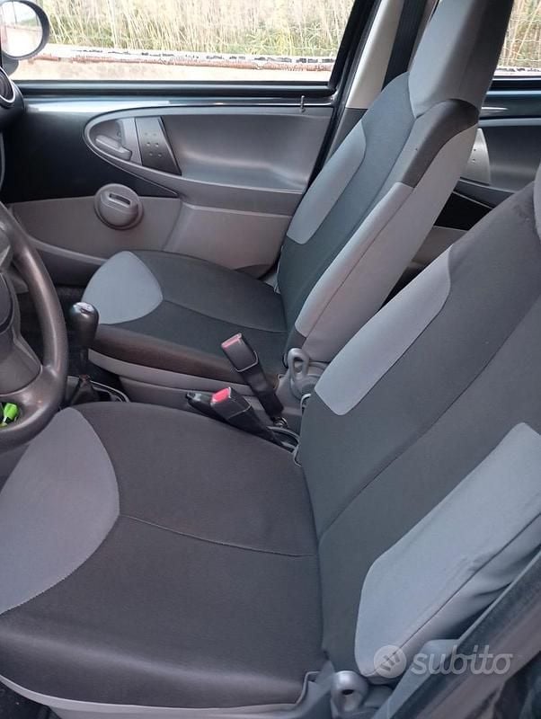 Usata Citroën C1 68 CV (50 kW) 2012 Grigio Utilitaria