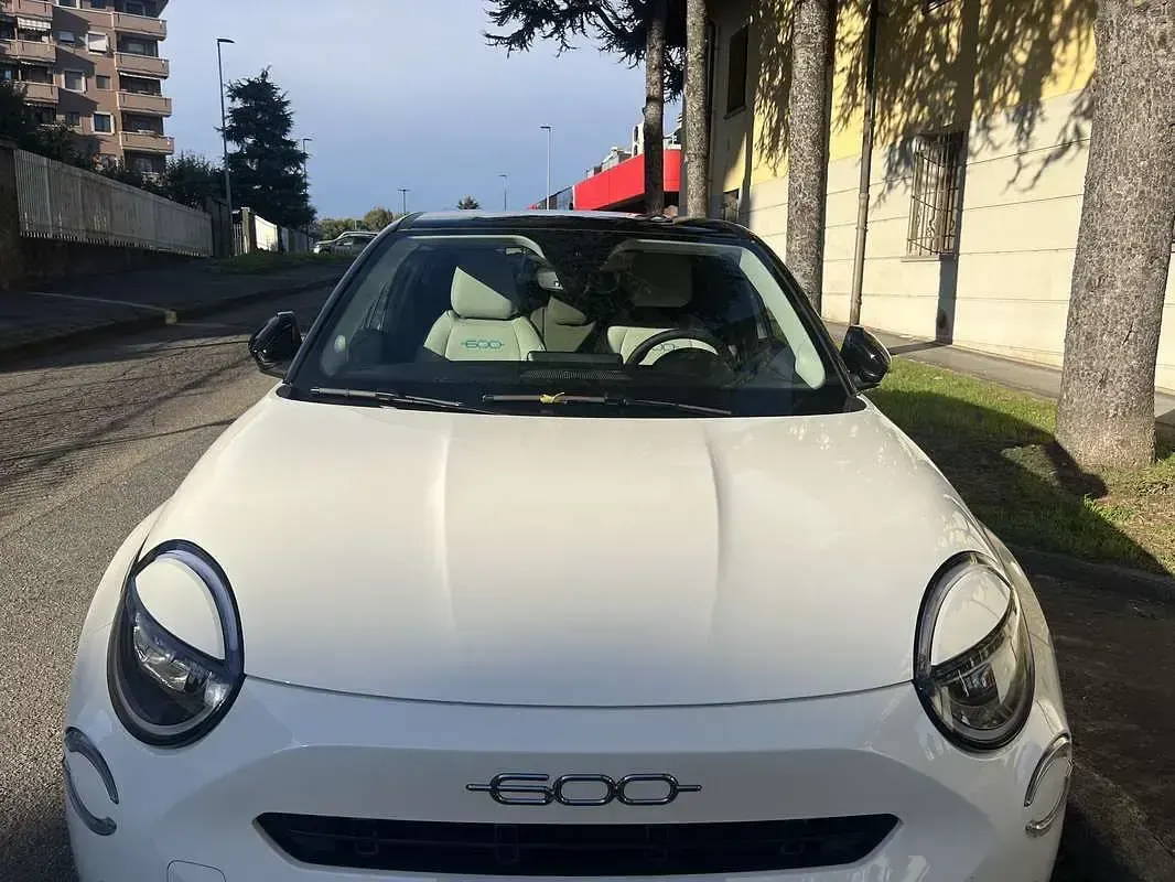 Usata Fiat 600 La Prima 136 CV (100 kW) 2025 SUV
