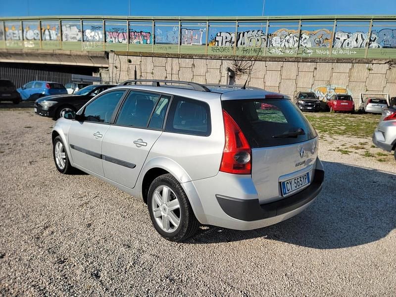 Usata Renault Mégane GrandTour Dynamique 85 CV (62 kW) 2005 Argento Station wagon