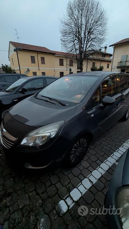 Usata Opel Meriva Cosmo 120 CV (88 kW) 2014 Grigio Monovolume