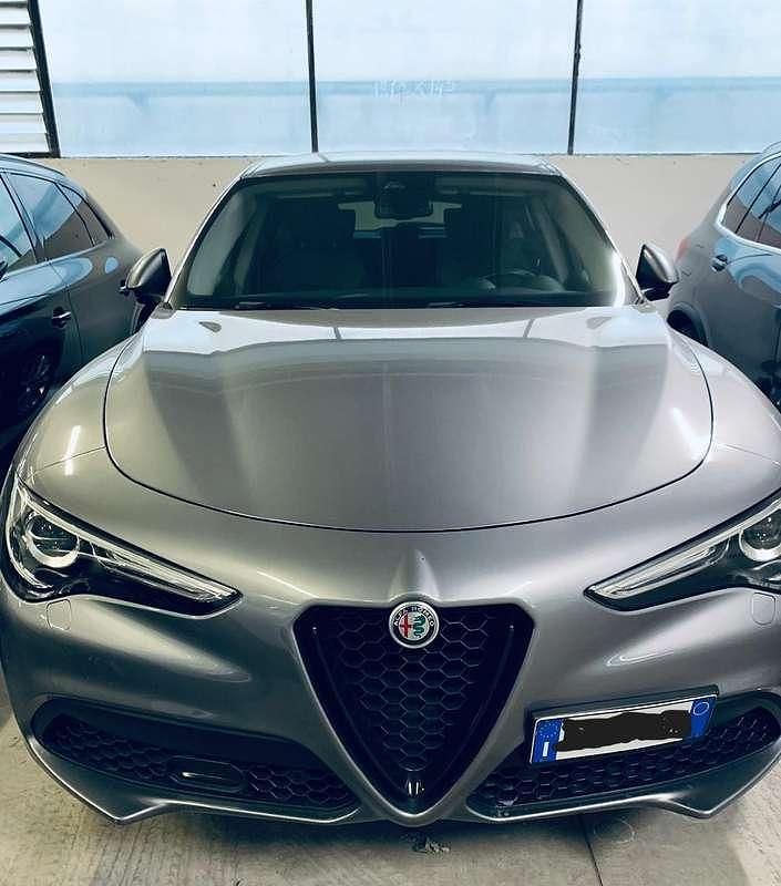 Usata Alfa Romeo Stelvio Executive 190 CV (139 kW) 2020 Grigio SUV